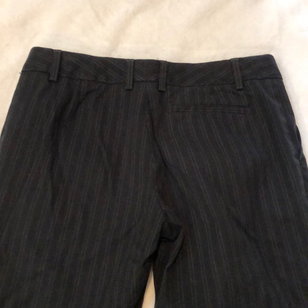 Gap wide leg trouser with subtle pin stripe - Picture 5 of 7
